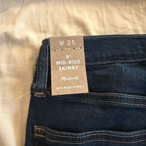 Madewell 9" Mid-Rise Skinny Jeans in Dark Blue